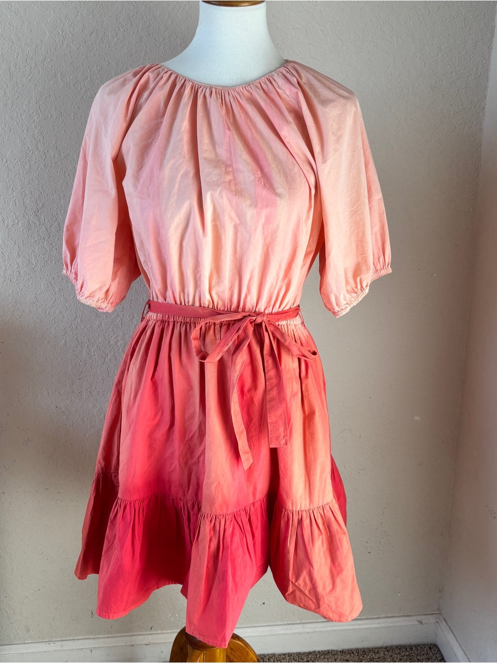 Tuckernuck Oliphant Ombré Puff Sleeve Belted Coral Pink Mini Dress Size Medium - Picture 2 of 6